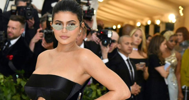 Model Kylie Jenner, Instagram’da Yaptığı Her Paylaşımdan 1 Milyon Dolar Kazanıyor