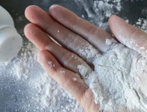 Davacılara 6 buçuk milyar dolar teklif etmişti! Johnson & Johnson “Bebek pudrası” davaları için uzlaştı