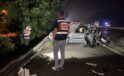 Arıza sebebiyle emniyet şeridinde duran arabaya TIR çarptı; 1 çocuk öldü, 3 yaralı